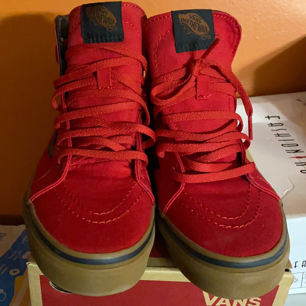 RED AND BLACK VANS
